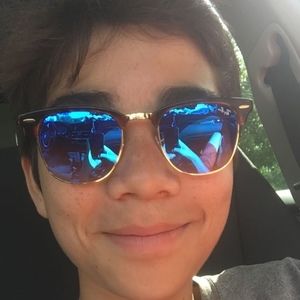 Meet your Posher, Alex